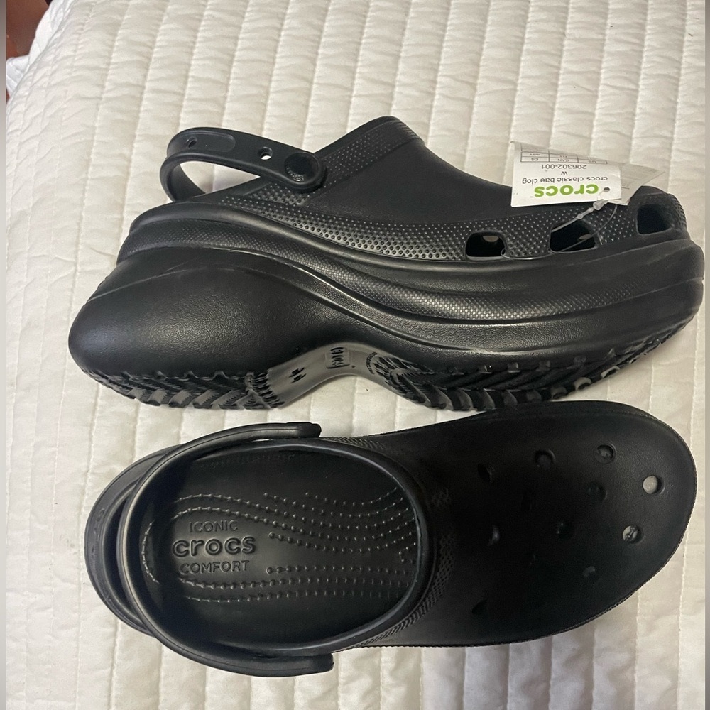 CROCS NWT Classic Bae Clog Women’s 11